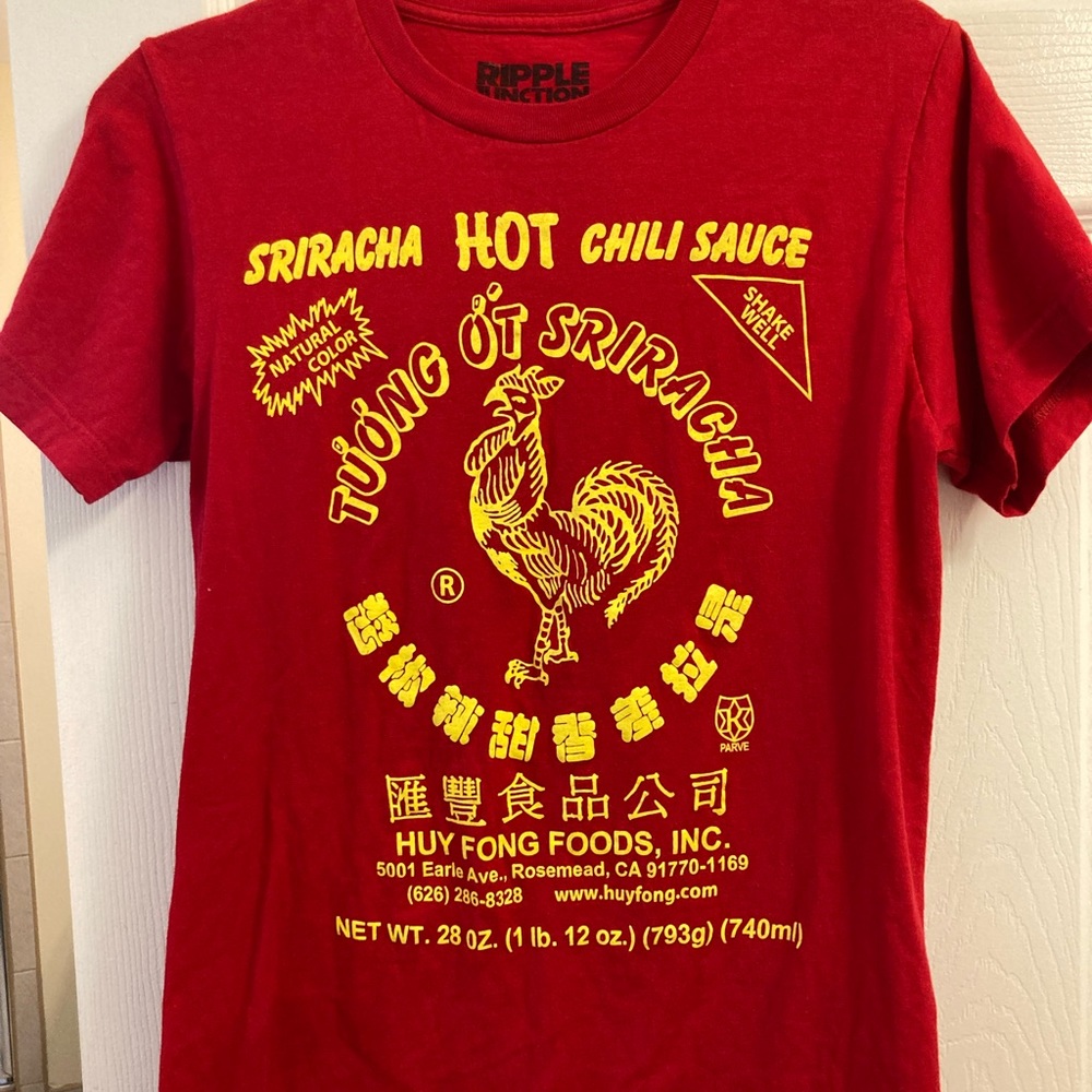 🌞 5 for $25. Ripple Junction Siracha t-shirt.